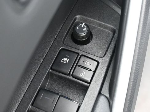 Certified 2025 Toyota Corolla Cross XLE w/ Convenience Package image 14