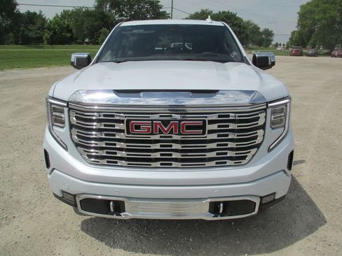New 2026 GMC Sierra 1500 Denali AWD/4WD image 11