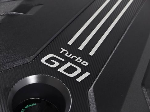 Used 2018 Kia Stinger Premium image 21