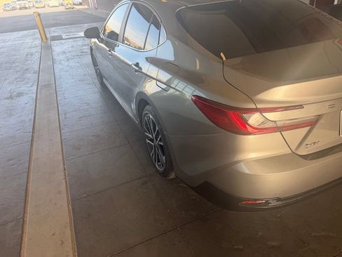 Used 2026 Toyota Camry XLE FWD image 9