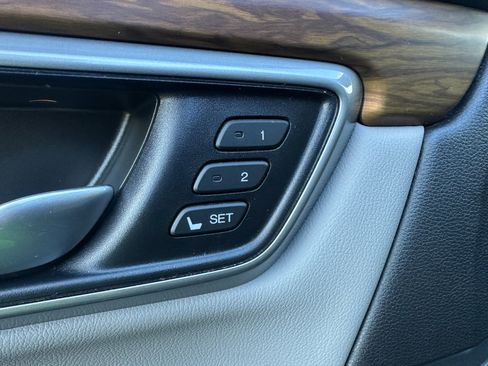 Used 2019 Honda CR-V Touring image 10