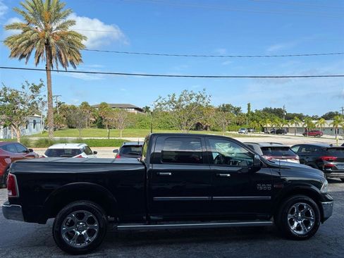 Used 2018 RAM 1500 Laramie AWD/4WD image 6