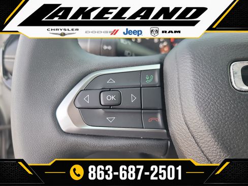 Used 2022 Jeep Compass Latitude FWD image 27