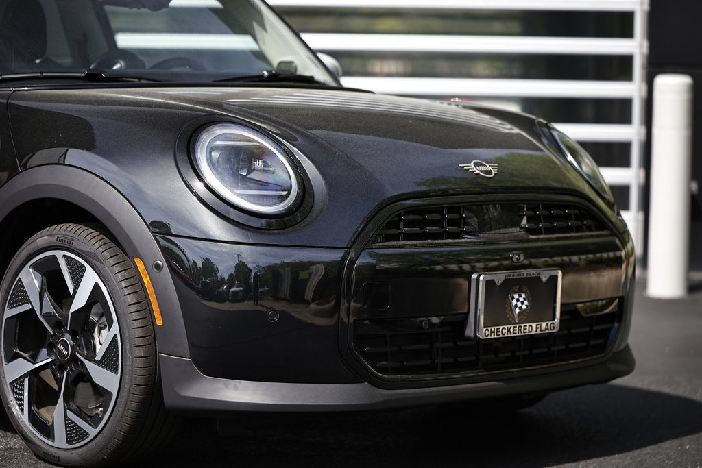 New 2026 MINI Cooper 2-Door Hardtop FWD image 2