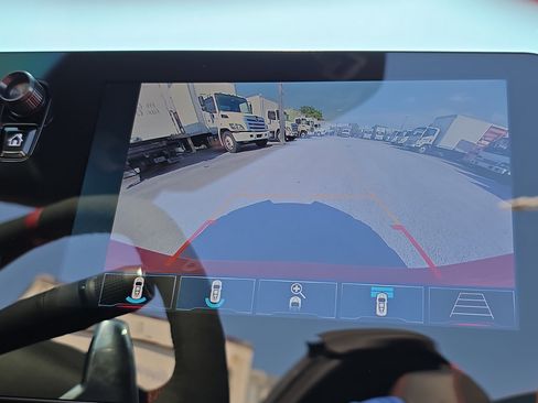 Used 2025 Chevrolet Corvette E-Ray w/ Stealth Interior Trim Package image 27