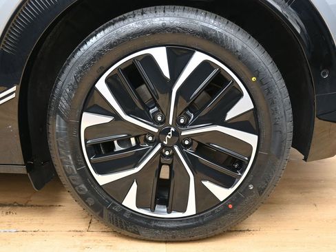 Used 2024 Kia EV6 Wind w/ Wind Technology Package image 56