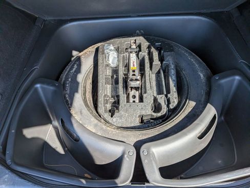 Used 2019 Jeep Grand Cherokee Laredo AWD/4WD image 30