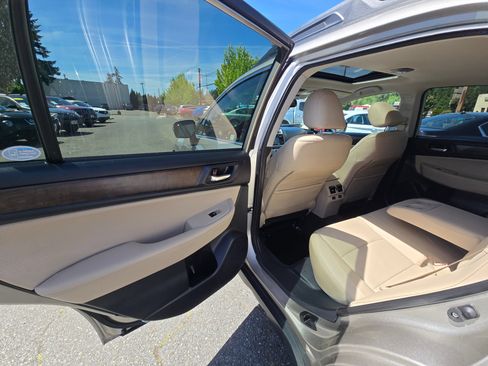 Used 2016 Subaru Outback 2.5i Limited AWD/4WD image 15