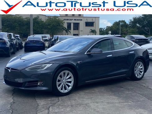 Used 2019 Tesla Model S Long Range AWD/4WD image 1