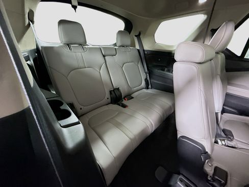 Used 2023 Honda Pilot EX-L image 41