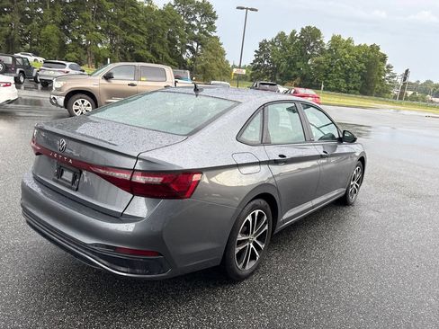 Used 2025 Volkswagen Jetta Sport FWD image 9