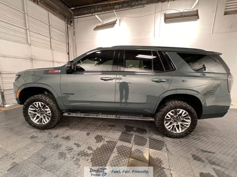 Used 2025 Chevrolet Tahoe Z71 w/ Comfort Package image 4