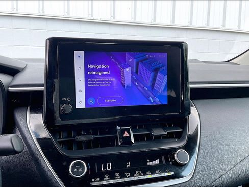 Used 2024 Toyota Corolla LE FWD image 37