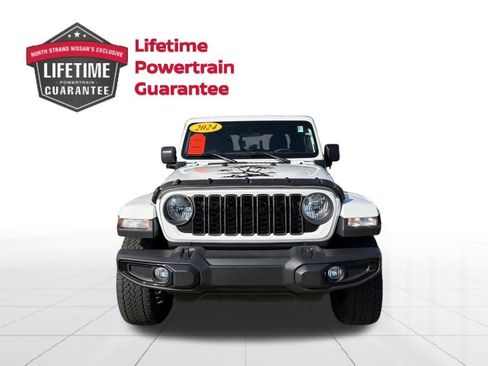Used 2024 Jeep Gladiator Sport AWD/4WD image 10