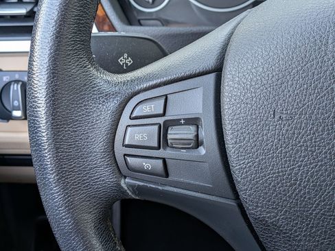 Used 2018 BMW 320i Sedan image 15