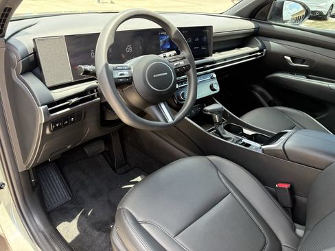 Used 2025 Hyundai Santa Cruz SEL FWD image 14
