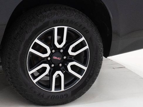 Used 2021 GMC Yukon XL AT4 w/ Rear Media and Nav Package AWD/4WD image 74