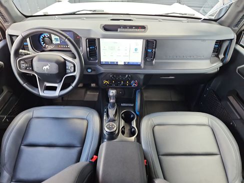 Used 2024 Ford Bronco Black Diamond image 17