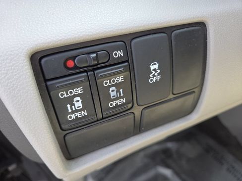 Used 2016 Honda Odyssey EX image 29