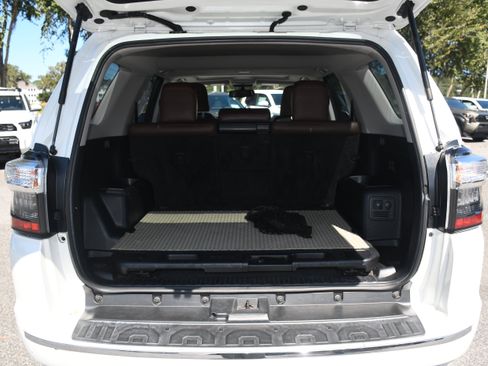 Used 2016 Toyota 4Runner SR5 image 18