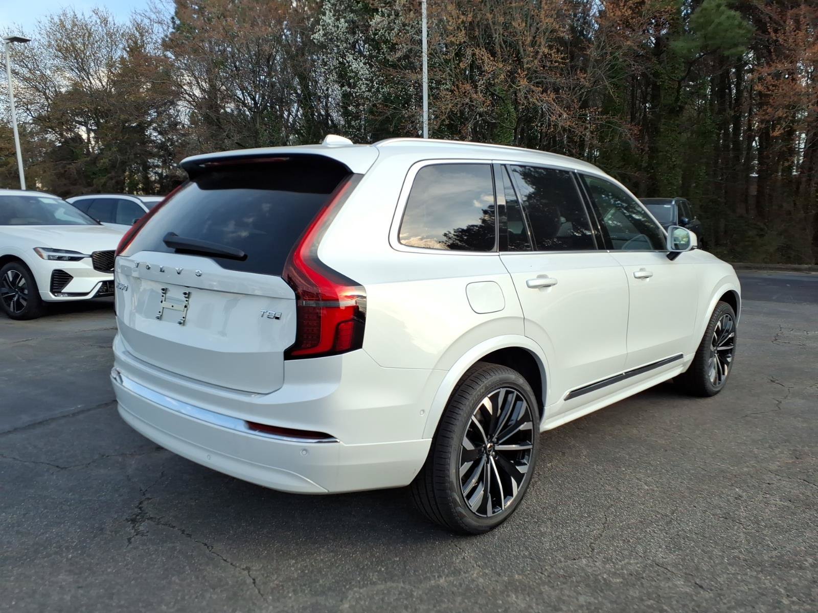 New 2026 Volvo XC90 T8 Plus w/ Protection Package Premier AWD/4WD image 3