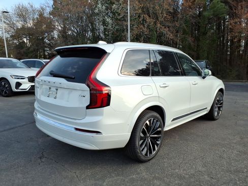 New 2026 Volvo XC90 T8 Plus w/ Protection Package Premier AWD/4WD image 3