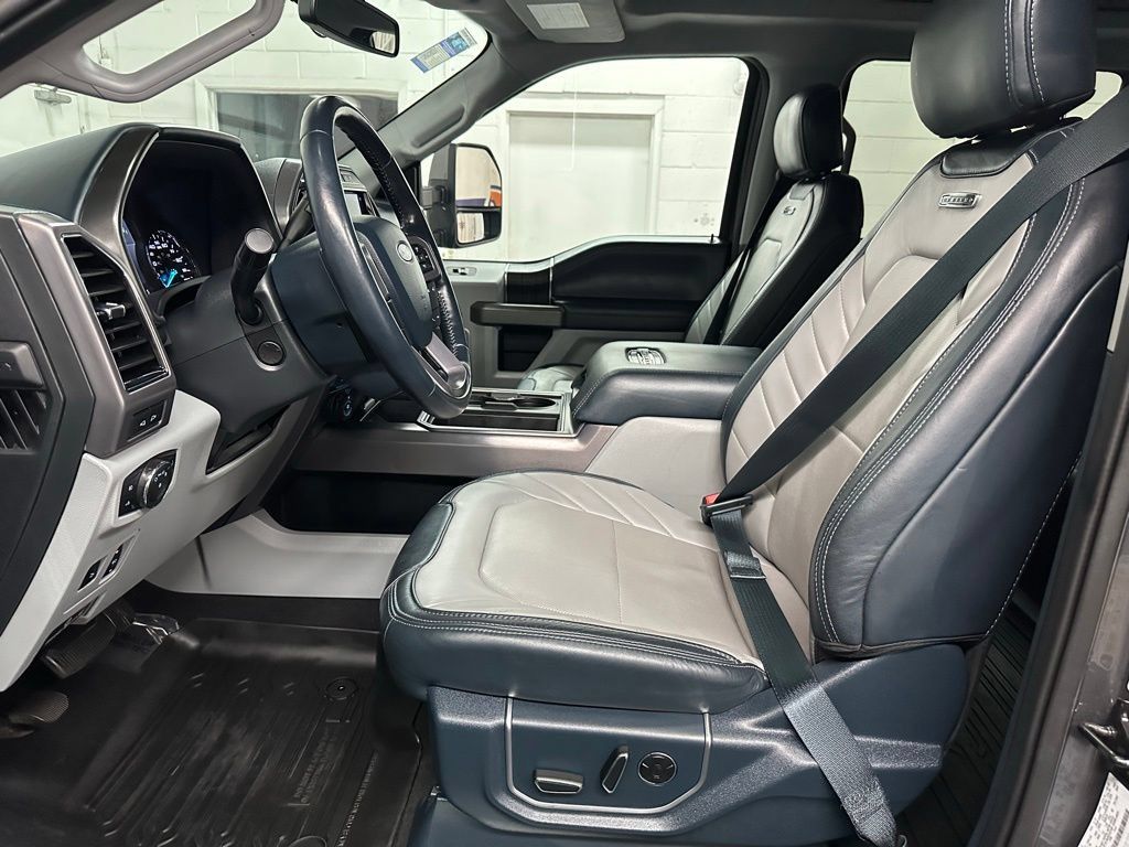 Used 2022 Ford F350 Limited AWD/4WD image 19