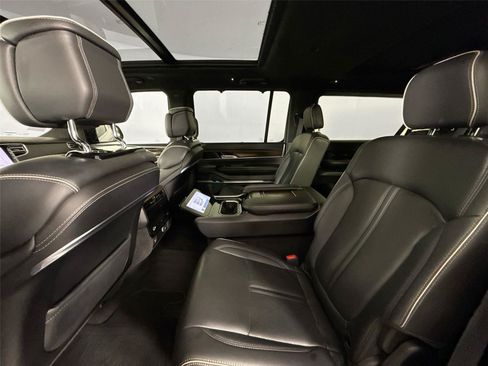 Used 2023 Jeep Grand Wagoneer L Series II AWD/4WD image 34