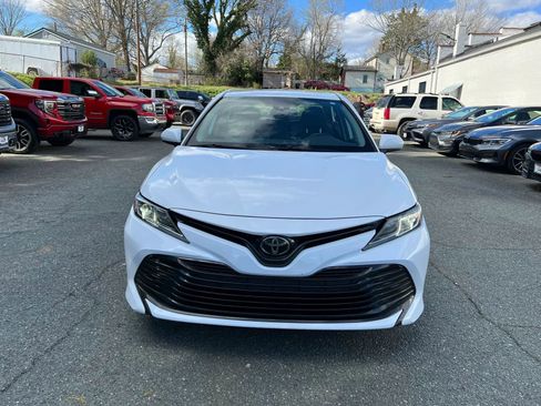 Used 2019 Toyota Camry LE image 2