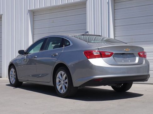 Used 2025 Chevrolet Malibu LT FWD image 7