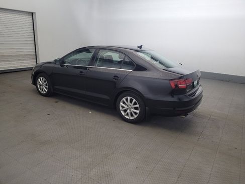 Used 2017 Volkswagen Jetta SE FWD image 3
