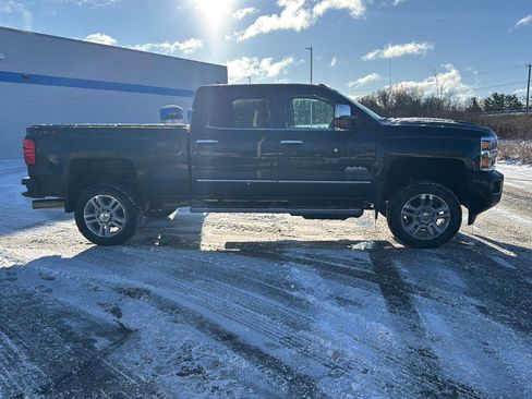 Used 2019 Chevrolet Silverado 2500 High Country image 7