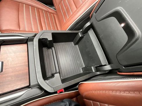 Used 2023 GMC Yukon Denali Ultimate image 25