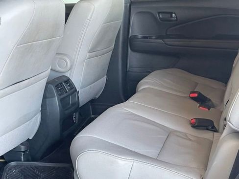 Used 2023 Honda Passport EX-L image 16
