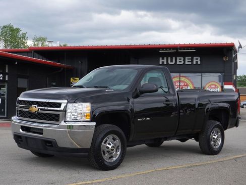 Used 2014 Chevrolet Silverado 2500 W/T w/ Snow Plow Prep Package AWD/4WD image 1