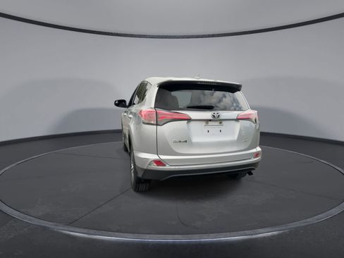 Used 2018 Toyota RAV4 LE w/ All Weather Liner Package AWD/4WD image 7