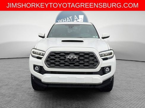 Used 2023 Toyota Tacoma TRD Sport w/ Technology Package image 9