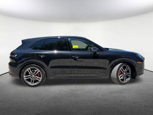 Used 2024 Porsche Cayenne Turbo AWD/4WD image 15