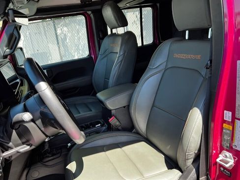 Used 2024 Jeep Gladiator Mojave AWD/4WD image 21