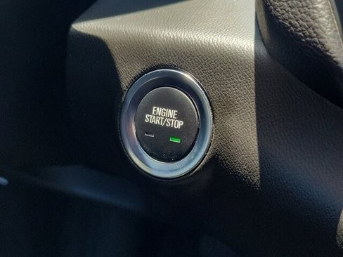 Used 2024 GMC Terrain SLE FWD image 31
