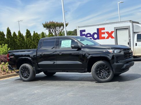New 2026 Chevrolet Colorado W/T AWD/4WD image 3