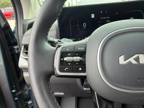 Used 2026 Kia Carnival SX Prestige FWD image 16