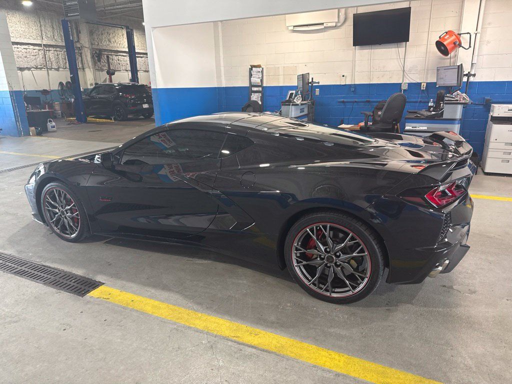 Used 2023 Chevrolet Corvette Stingray Premium Cpe w/ Z51 Performance Package RWD image 3