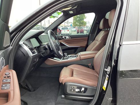 Used 2020 BMW X5 sDrive40i w/ Executive Package image 9