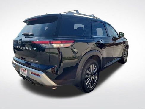 Used 2025 Nissan Pathfinder SL w/ SL Premium Package image 5