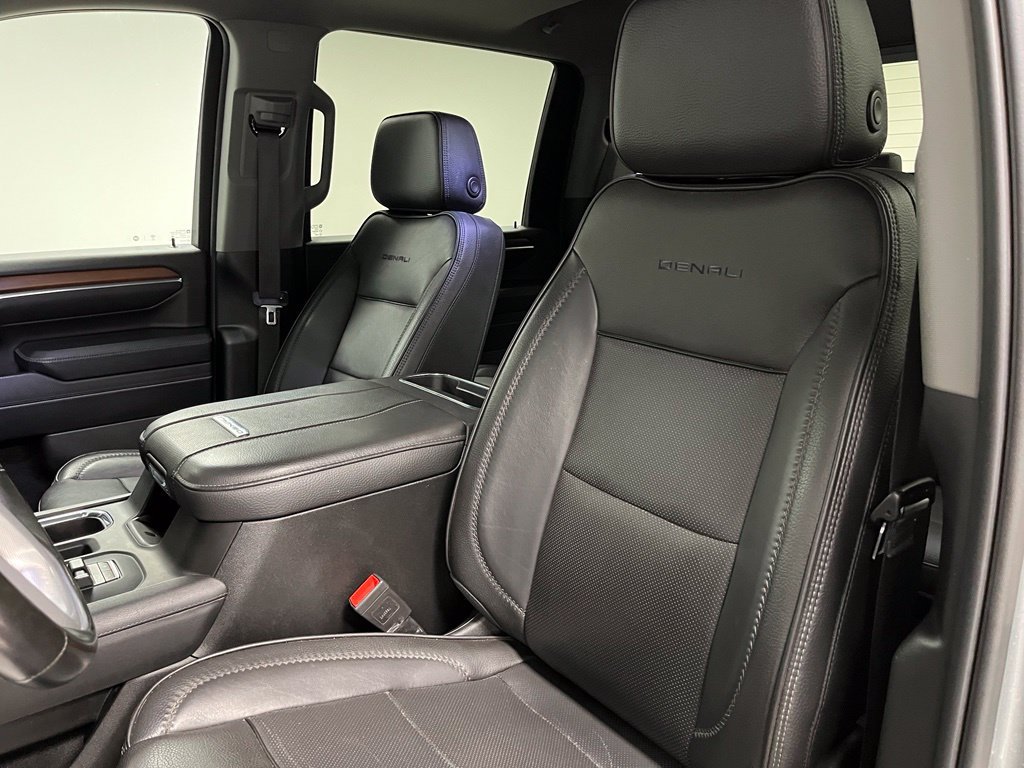 Used 2024 GMC Sierra 3500 Denali w/ Technology Package AWD/4WD image 19