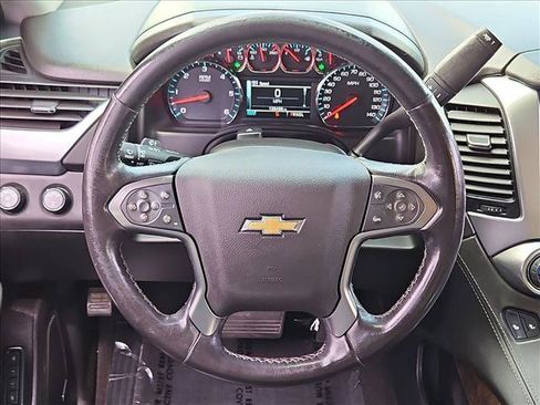 Used 2020 Chevrolet Suburban LT w/ Luxury Package AWD/4WD image 14