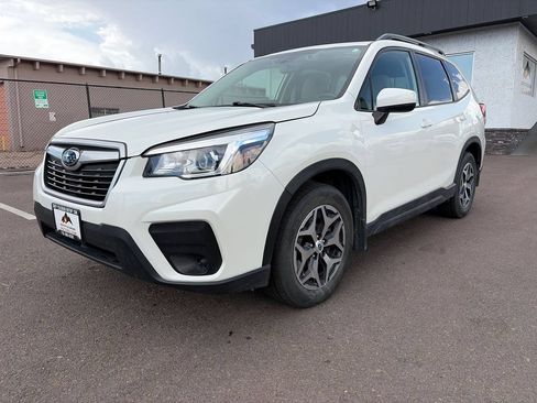 Used 2020 Subaru Forester Premium AWD/4WD image 3