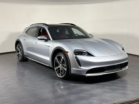 Certified 2023 Porsche Taycan 4 Cross Turismo AWD/4WD image 9