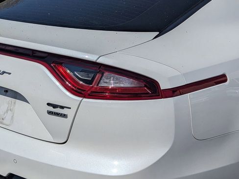 Used 2020 Kia Stinger GT1 image 7